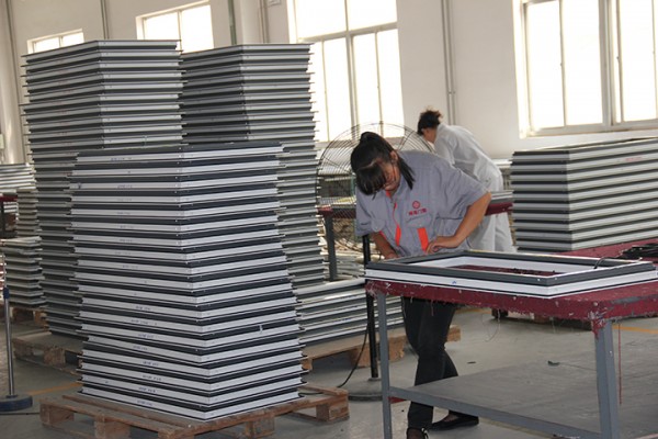 煙臺(tái)鋁合金門(mén)窗有限公司